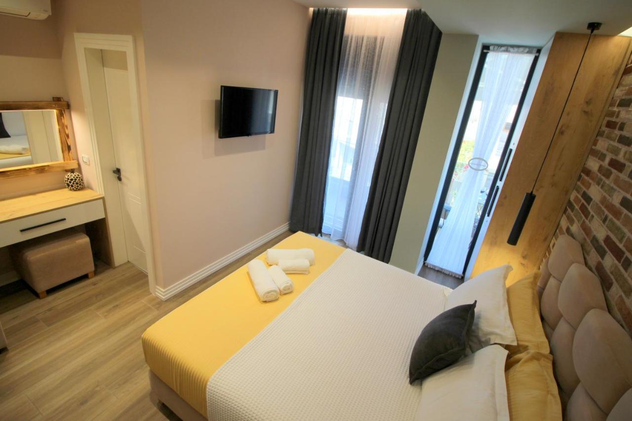 Ngjela Apartments Sarandë Exteriör bild